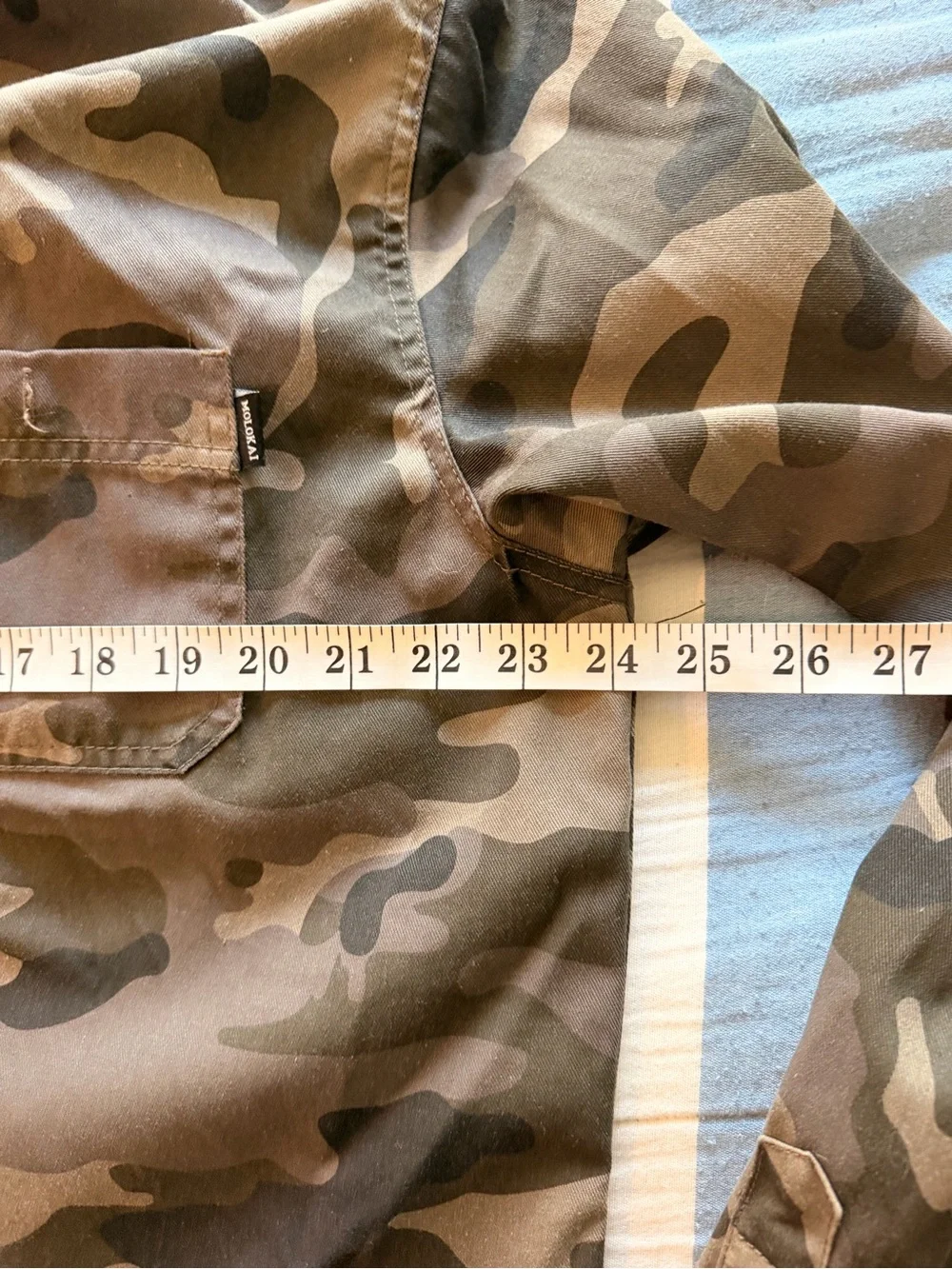 Molokai Surf Co. Camo
Hooded Button Down Shirt
XL - Picture 9 of 9
